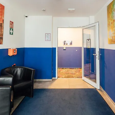 Myky Aparthotel Harburg - Free Parking